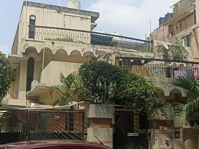 Resale | 5 BHK + 1800 Sq.Ft. Independent House in Saket