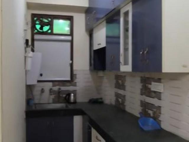 Resale | 5 BHK 180 Sq.Mt. Apartment in Sector 27