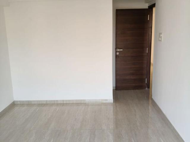 Resale | 5 BHK 2000 Sq.Ft. Apartment in Viceroy Savana