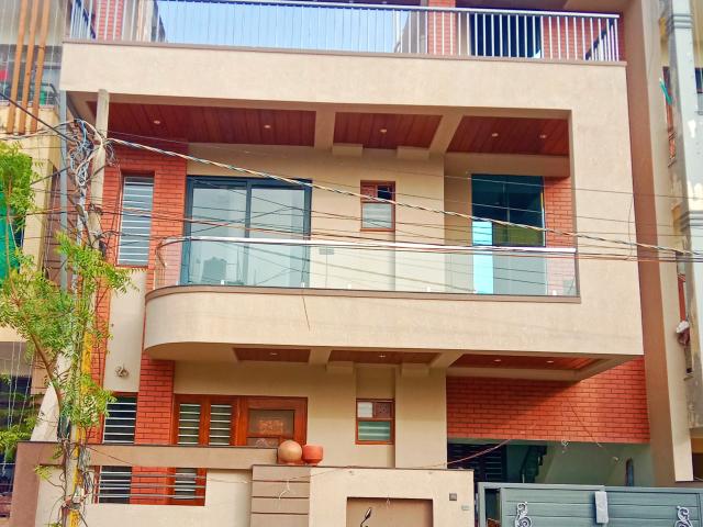 Resale | 5 BHK 200 Sq.Yd. Independent House in Mansarovar Extension