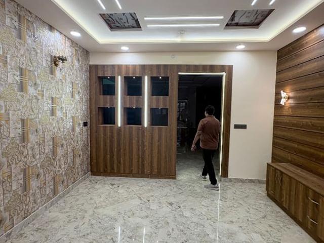 Resale | 5 BHK + 2025 Sq.Ft. Villa in Manas Enclave Phase II