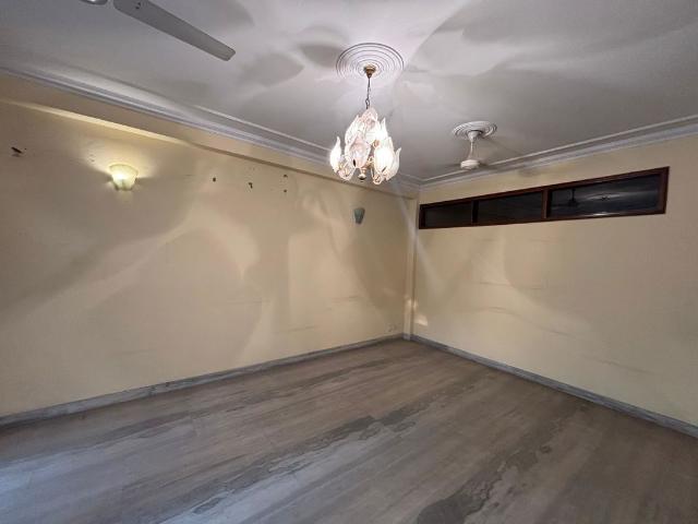 Resale | 5 BHK 2250 Sq.Ft. Independent House in Amritpuri