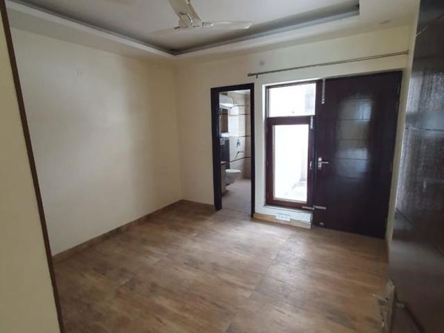 Resale | 5 BHK 2500 Sq.Ft. Villa in Sector 47