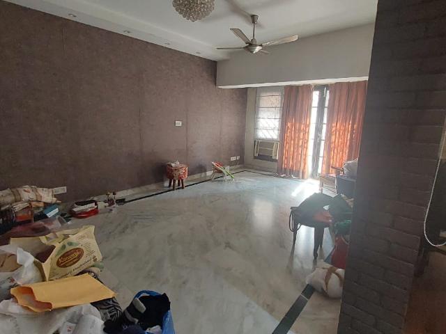 Resale | 5 BHK 2500 Sq.Ft. Apartment in Sarita Vihar