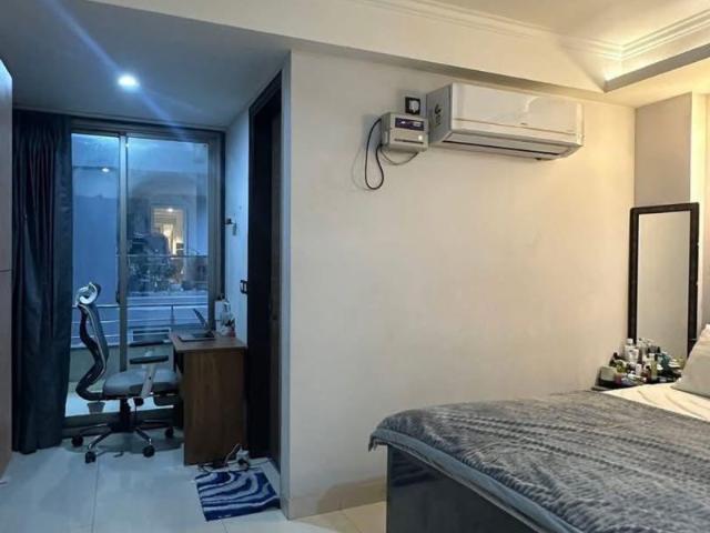 Resale | 5 BHK 250 Sq.Yd. Independent House in Sector 14