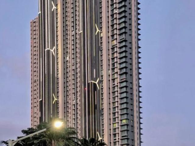 Resale | 5 BHK + 2700 Sq.Ft. Apartment in Kalpataru Avana