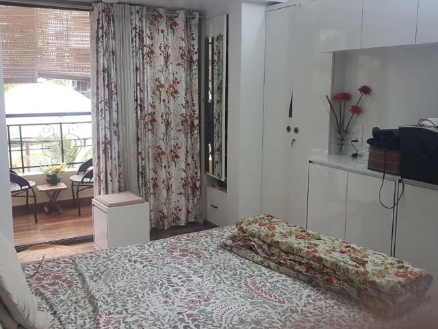 Resale | 5 BHK + 2728 Sq.Ft. Apartment in Magarpatta Road