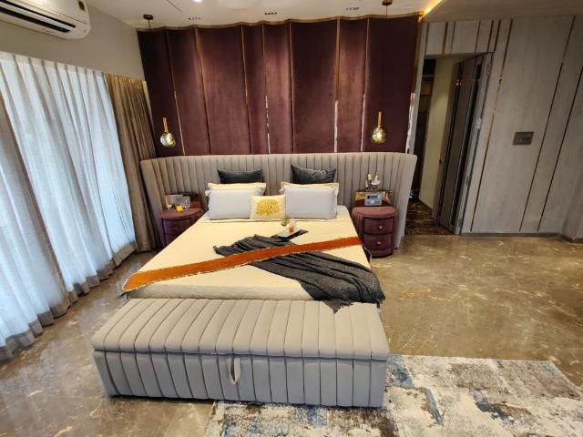 Resale | 5 BHK + 2938 Sq.Ft. Apartment in Marathon Monte Carlo