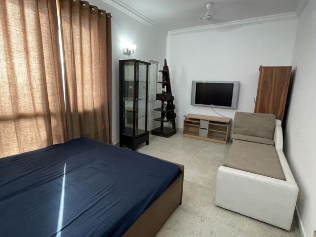 Resale | 5 BHK 3256 Sq.Ft. Penthouse in DLF Regency Park II