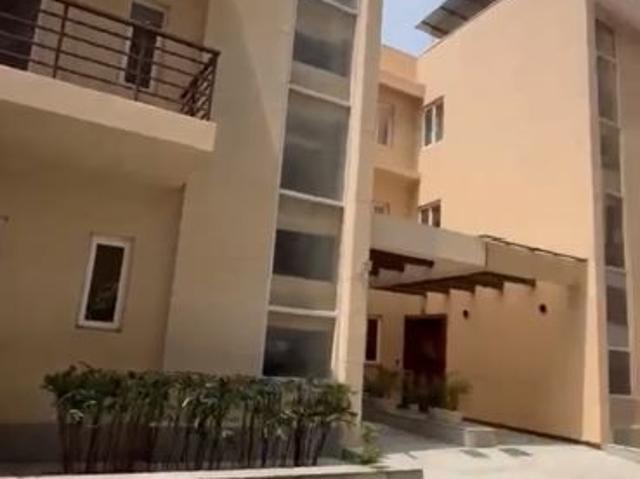 Resale | 5 BHK + 325 Sq.Ft. Villa in BPTP Park Elite Premium