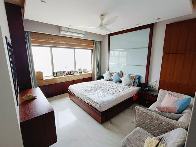 Resale | 5 BHK 3300 Sq.Ft. Apartment in Chaitanya Tower