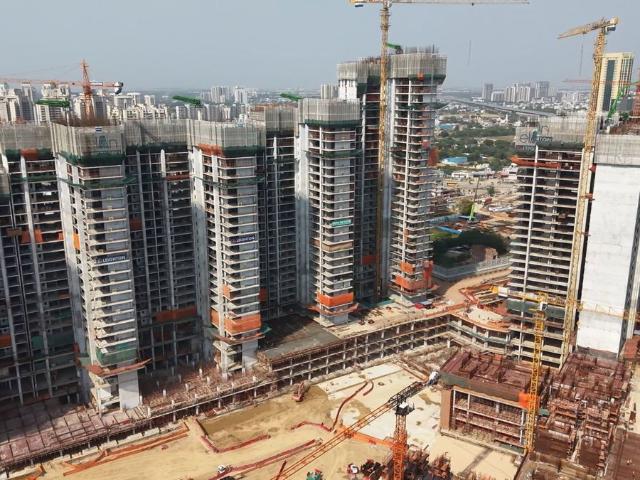 Resale | 5 BHK + 4095 Sq.Ft. Apartment in Elan The Presidential