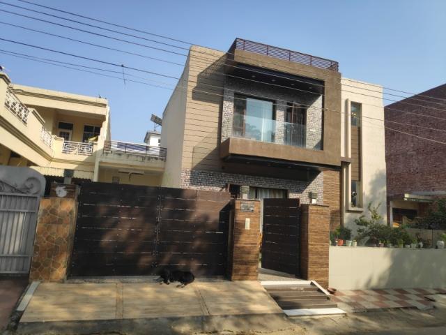 Resale | 5 BHK 400 Sq.Yd. Independent House in Sector 71