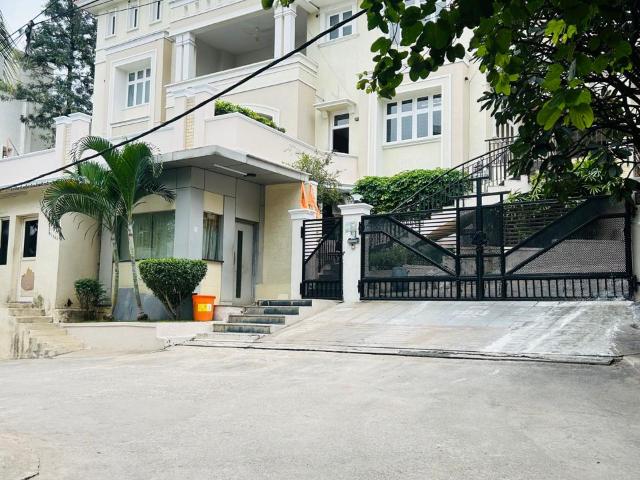 Resale | 5 BHK 400 Sq.Yd. Villa in Jubilee Hills