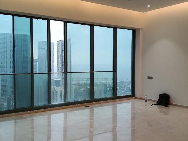 Resale | 5 BHK 4400 Sq.Ft. Apartment in Chaitanya Tower