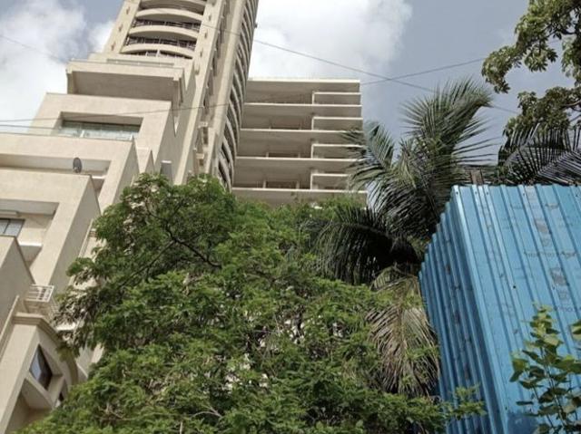 Resale | 5 BHK 4500 Sq.Ft. Apartment in Suraj Millenium