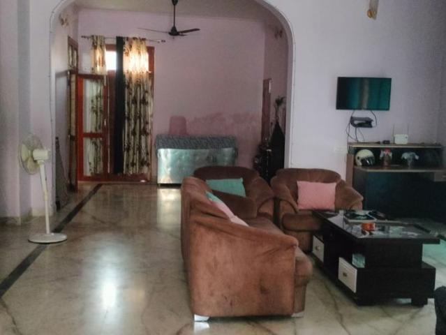 Resale | 5 BHK 4500 Sq.Ft. Independent House in Unitech South City