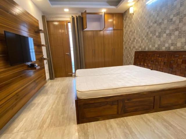 Resale | 5 BHK 450 Sq.Yd. Villa in Bestech Park View Grand Spa