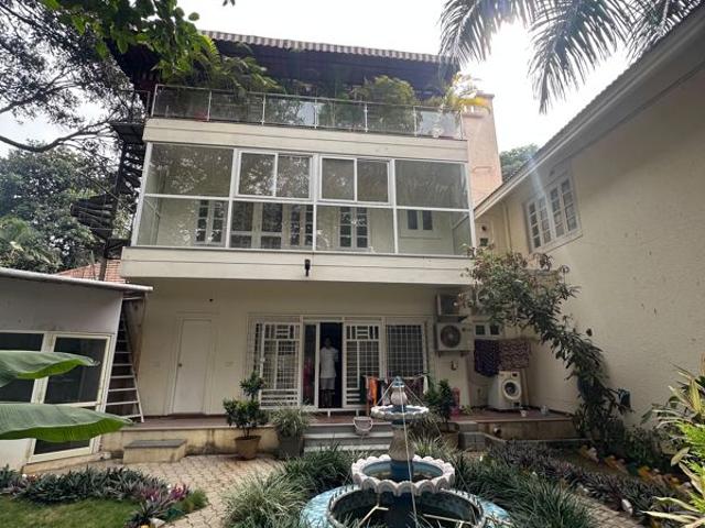 Resale | 5 BHK + 4524 Sq.Ft. Villa in Prestige Regent Place