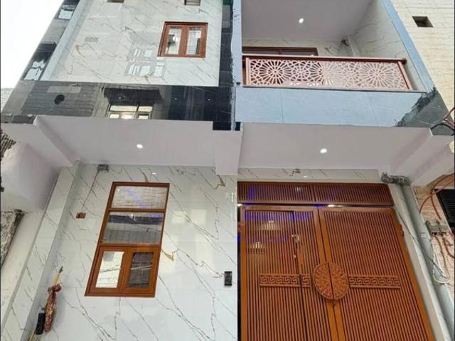 Resale | 5 BHK 50 Sq.Yd. Independent House in Dwarka Mor