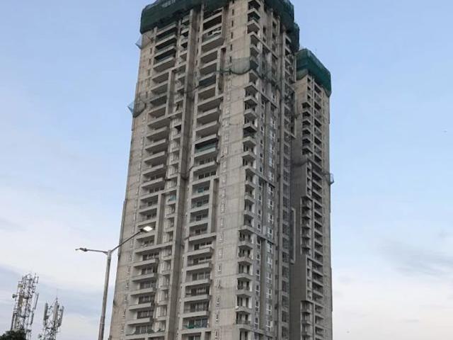 Resale | 5 BHK 5153 Sq.Ft. Apartment in DNR Highline