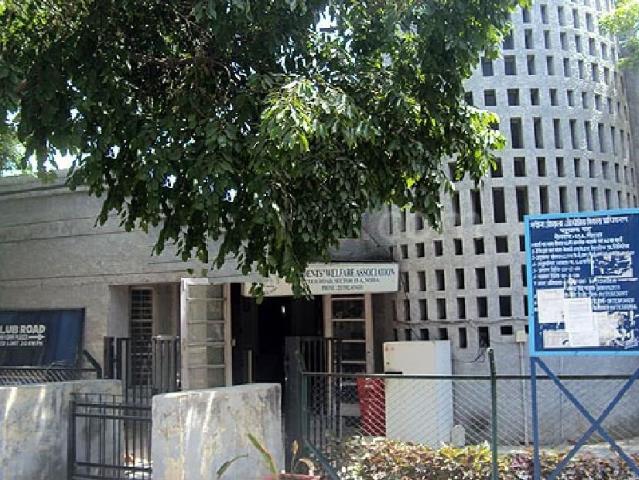 Resale | 5 BHK + 5200 Sq.Ft. Independent House in Sector 15A