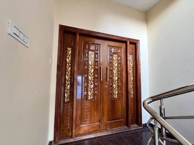 Resale | 5 BHK 5400 Sq.Ft. Penthouse in Ideal Ever Green