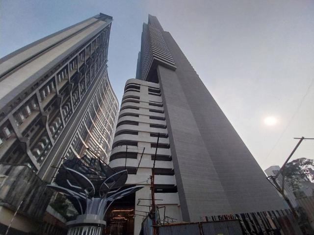 Resale | 5 BHK + 6750 Sq.Ft. Apartment in Lokhandwala Minerva Mahalaxmi