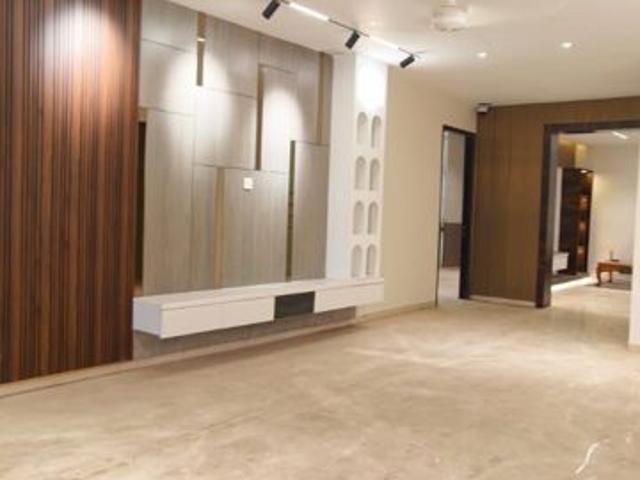 Resale | 5 BHK + 72000 Sq.Ft. Penthouse in Royal Enclave Toli Chowki