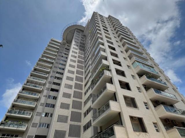 Resale | 5 BHK + Extra Room 7500 Sq.Ft. Apartment in G Corp Sky Gardens