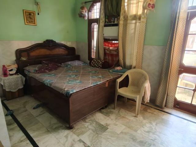 Resale | 5 BHK + Extra Room 1125 Sq.Ft. Independent House in Sector 44