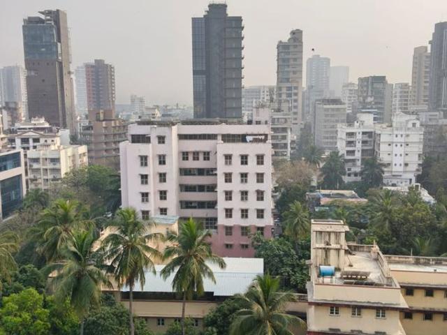 Resale | 5 BHK + Extra Room 3500 Sq.Ft. Apartment in Bandra West
