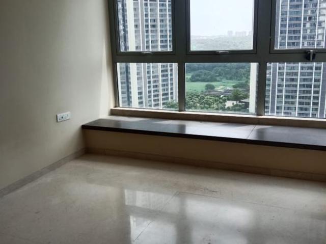 Resale | 5 BHK + Servant Room,Basement,Store Room 2987 Sq.Ft. Apartment in Oberoi Realty Esquire
