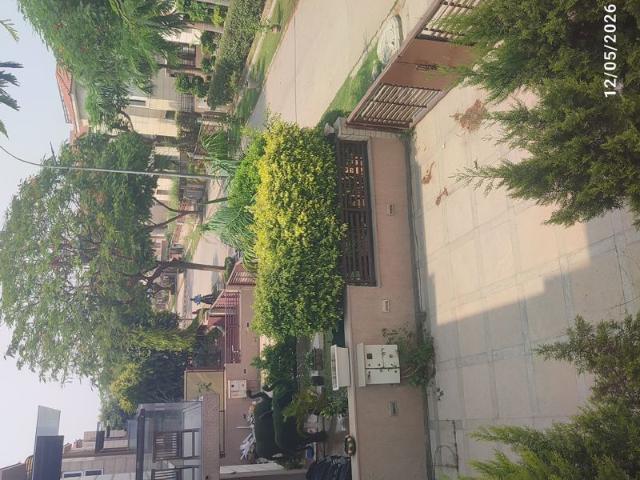 Resale | 5 BHK + Servant Room,Basement 6500 Sq.Ft. Villa in Unitech Opulence