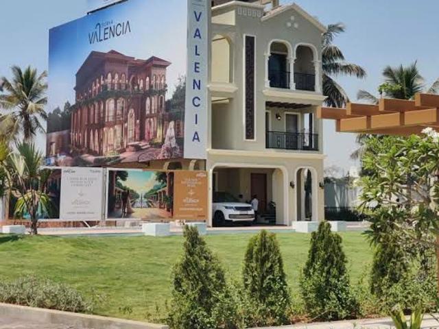 Resale | 5 BHK + Servant Room,Extra Room 3950 Sq.Ft. Villa in Rajanukunte