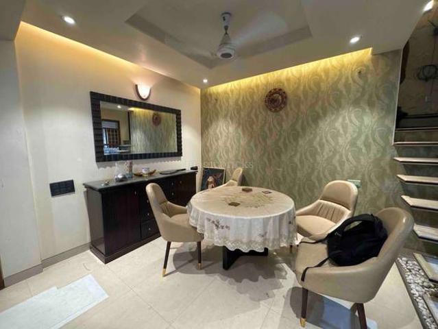 Resale | 5 BHK + Servant Room,Store Room 6600 Sq.Ft. Apartment in Amar Renaissance