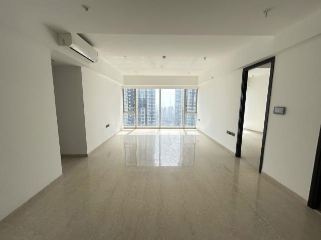 Resale | 5 BHK + Servant Room,Study Room 1980 Sq.Ft. Apartment in Lodha The Park