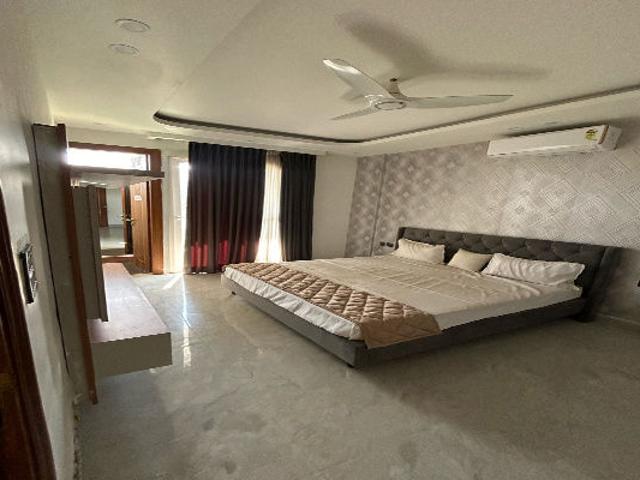 Resale | 5 BHK + Servant Room,Study Room 3645 Sq.Ft. Villa in Raj Nagar Extension