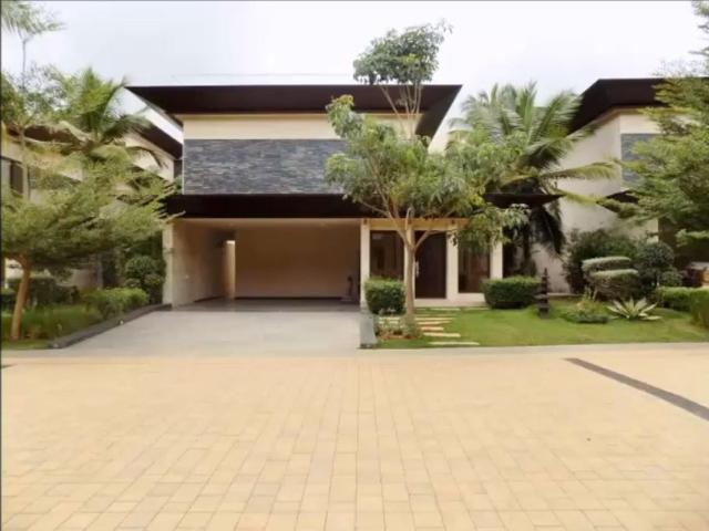 Resale | 5 BHK + Servant Room,Study Room 7180 Sq.Ft. Villa in Chaithanya Rakuen