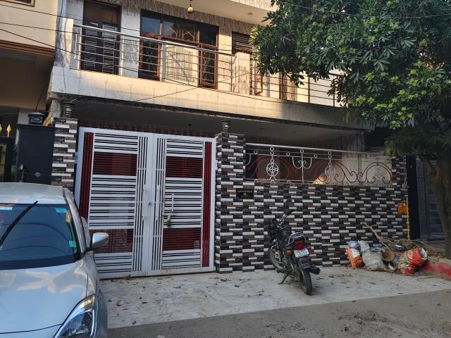 Resale | 5 BHK + Servant Room 112 Sq.Mt. Independent House in Sector 47