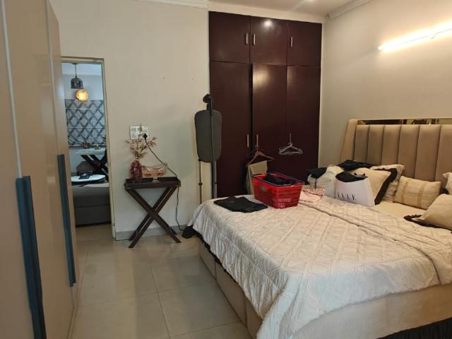 Resale | 5 BHK + Servant Room 2915 Sq.Ft. Villa in Eldeco Mansionz