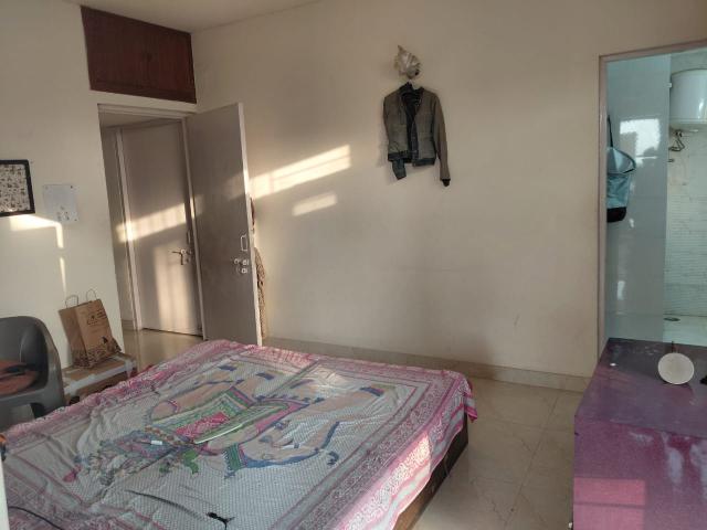 Resale | 5 BHK + Servant Room 360 Sq.Yd. Villa in Vipul Tatvam Villas
