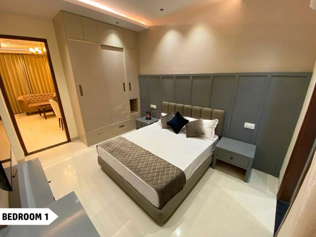 Resale | 5 BHK + Servant Room 4400 Sq.Ft. Apartment in Pioneer Park Presidia