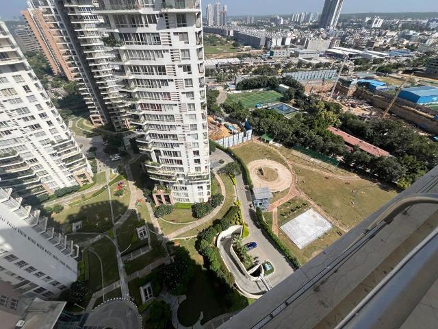 Resale | 5 BHK + Servant Room 4937 Sq.Ft. Apartment in Pioneer Park Presidia