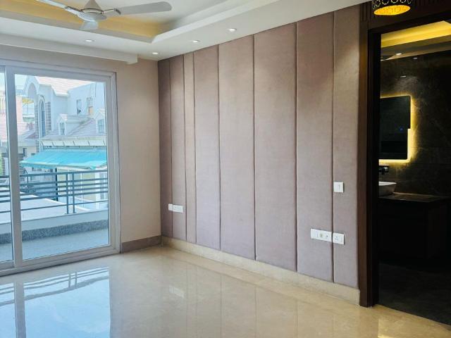 Resale | 5 BHK + Servant Room 4980 Sq.Ft. Villa in Itc Silverglades Laburnum