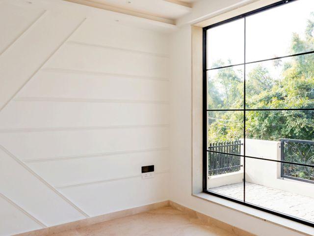 Resale | 5 BHK + Servant Room 400 Sq.Yd. Independent House in Vasant Vihar