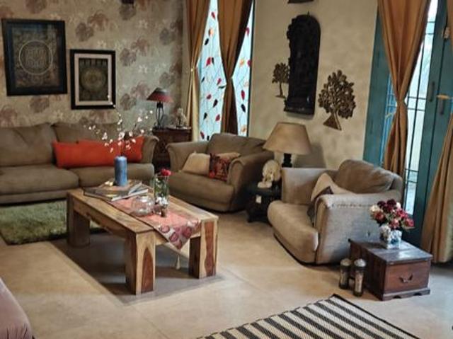 Resale | 5 BHK + Servant Room 5000 Sq.Ft. Independent House in Chattarpur