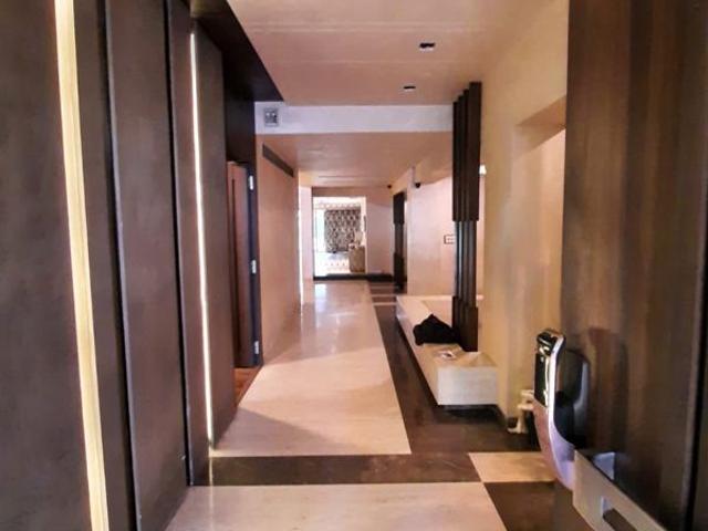 Resale | 5 BHK + Servant Room 5000 Sq.Ft. Villa in Magnum Tower CHS