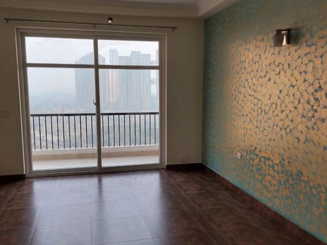 Resale | 5 BHK + Servant Room 6010 Sq.Ft. Apartment in Amrapali Sapphire