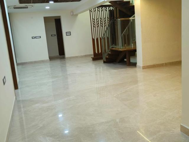 Resale | 5 BHK + Servant Room 6176 Sq.Ft. Apartment in Nitesh Logos